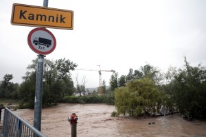 Uspel preboj v odrezane kamniške doline