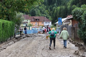 Golob in ministri na Koroškem: kako hitra bo obnova po razdejanju?