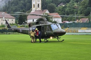 Na Koroškem se razmere ne umirjajo, ponoči evakuirali več ljudi; župan Dravograda poziva delodajalce, naj ljudi ne kličejo v službo