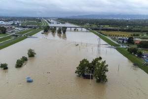 Tudi na Hrvaškem poplave in evakuacije; migrante iz Afganistana rešili pred utopitvijo