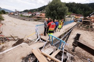 Samo na občinski infrastrukturi v 123 občinah za milijardo evrov škode