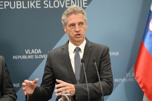 Komisija, ki ruši premierje: Golob na ražnju KPK