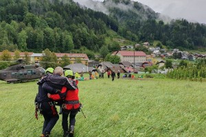 Koroški na pomoč pet do 10 helikopterjev