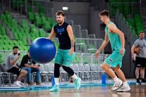 Luka Dončić naročil snemanje dokumentarca o reprezentanci