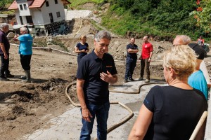 Golob na veliki preizkušnji: že ob zdravstveni reformi se je spotaknil, kako bo izpeljal sanacijo po katastrofi? (KOMENTAR?