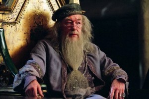 Umrl je filmski Dumbledore Michael Gambon