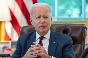 Biden na udaru zaradi dvomov v njegov spomin