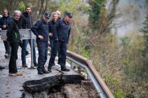 Obljuba domačinom v razdejani v Baški grapi: Vzpostavili bomo sistemske rešitve za naravne nesreče