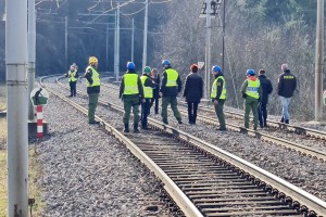 Tragedija na tirih: ovadeni trije zaposleni na Slovenskih železnicah