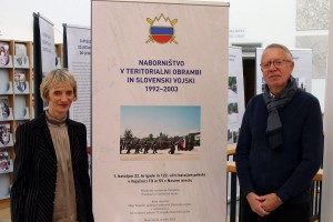 Knjižnica Brežice gosti razstavo »Naborništvo v Teritorialni obrambi in Slovenski vojski 1992–2003«