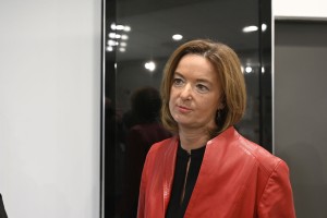 Fajon pristala v bolnišnici: ima resne zdravstvene težave