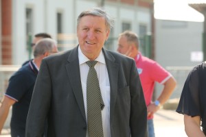 Bojim se, da se je Eva Irgl skregala s kruhom, ker Ajdovščina je najbolj zanesljiv okraj SDS, kjer je bila šestkrat izvoljena