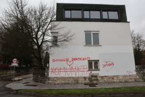 V SD prisiljeni prodati "ukradeno vilo", toliko pričakujejo zanjo