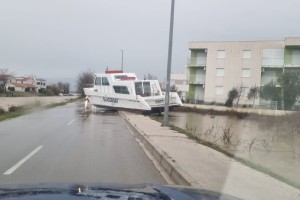 Noro: poglejte, kaj je neurje naredilo v Zadru! (FOTO)