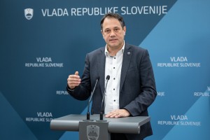 Golob imenoval novega podpredsednika vlade