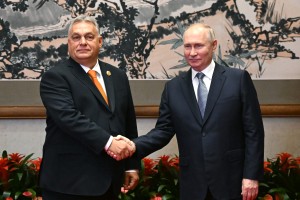 Putinov tovariš Orban spet ovira pomoč Ukrajini