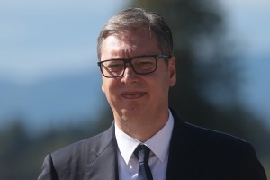 Vučićeva stranka razglasila zmago na lokalnih volitvah