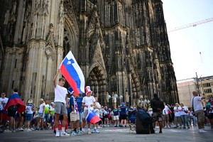 "Ša-la-la-la!" odmeva slovensko navijanje v Kölnu (VIDEO)