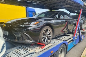 Policisti zasegli dve ukradeni Toyoti in Lexus