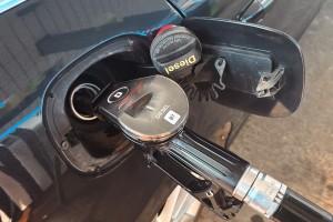 simbolična, gorivo, tankanje, bencin, dizel, derivati, pokončna