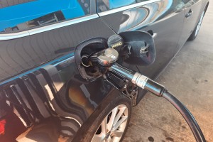 simbolična, gorivo, tankanje, bencin, dizel, derivati