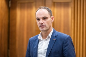 Logar: Lahko me izganjajo, lahko me presedejo, lahko mi oporekajo ime, ampak …