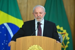 Državni udar: brazilski predsednik Lula tarča vojaških atentatorjev