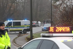 V bližini hotela Mons ob ljubljanski obvoznici našli avto s truplom ustreljenega moškega