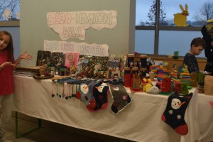 Božično-novoletni bazar na OŠ Drska