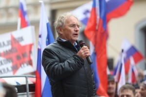 Aleš Hojs joka, da zaradi Tamare Vonta ne more na Trumpovo inavguracijo