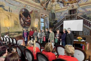 Prva nedelja v muzeju: Srčeve pletenice in papirnate rože