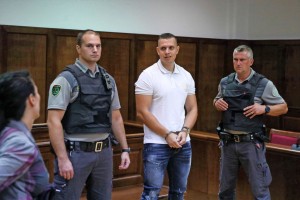 Nizka kazen za šefa slovenske podružnice kavaškega klana