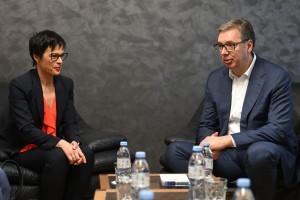 Marta Kos s srečanjem z Vučićem razkurila Srbe: "Sramotno v vseh pogledih"