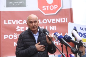 Janez Janša je pogosto na sodišču, kdaj tudi v zaporu: drugi slovenski politiki so spretnejši