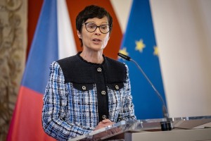 Marta Kos znova v Beogradu, na sporedu še eno srečanje z Vučićem
