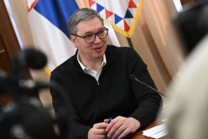 Srbi se sprašujejo: je Vučić zbolel, da mu ne bi bilo treba na parado v Moskvo?