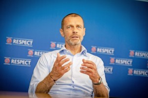 Škandal na kongresu Fife: Čeferin delegate Uefe odpeljal iz dvorane