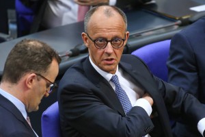 Merz vendarle izvoljen za novega nemškega kanclerja