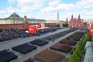Putinova "parada cinizma": v Moskvi Xi, Vučić, Fico