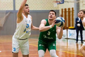 Neugoden poraz v Kranju, odločilna tekma v petek v Novem mestu