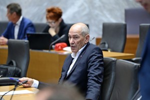 Janša: Referenduma o Natu "zaradi dvojne igre vladajočih itak ni možno dobiti"