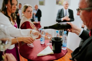 Vinska vigred 2025: Trije dnevi vina, tradicije, glasbe in pristne belokranjske energije
