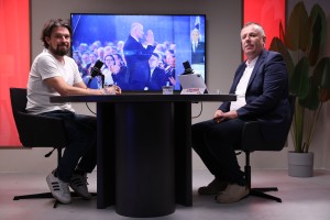 Denis Avdić v Janševem in Hojsovem svinjaku (PODKAST)