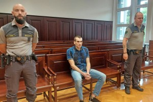 Zloglasni Vegan bo zaradi opolzkega nagovarjanja deklic dve leti za rešetkami