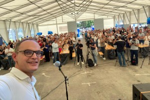 Logar: Hvala Golobu, da ne bo predčasnih volitev