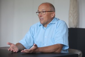 Janša nas vse drži za vrat – preveč vas je takih, ki tolerirate s Titom primerljivo dolžino vztrajanja na čelu partije