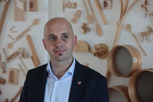 Golob se je srečal s pretepenim županom Ribnice