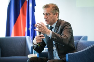 Golob za suspenz trgovinskega sporazuma EU z Izraelom