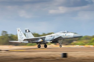 Izrael spet bombardiral Iran: tarča tudi zapor v Teheranu