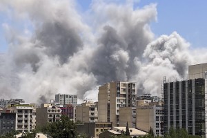 Iran se hvali, da je "prisilil" Izrael k "enostranski prekinitvi" vojne
